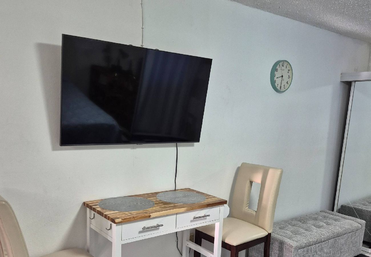 Apartment in Levittown - family getaway In levittown
