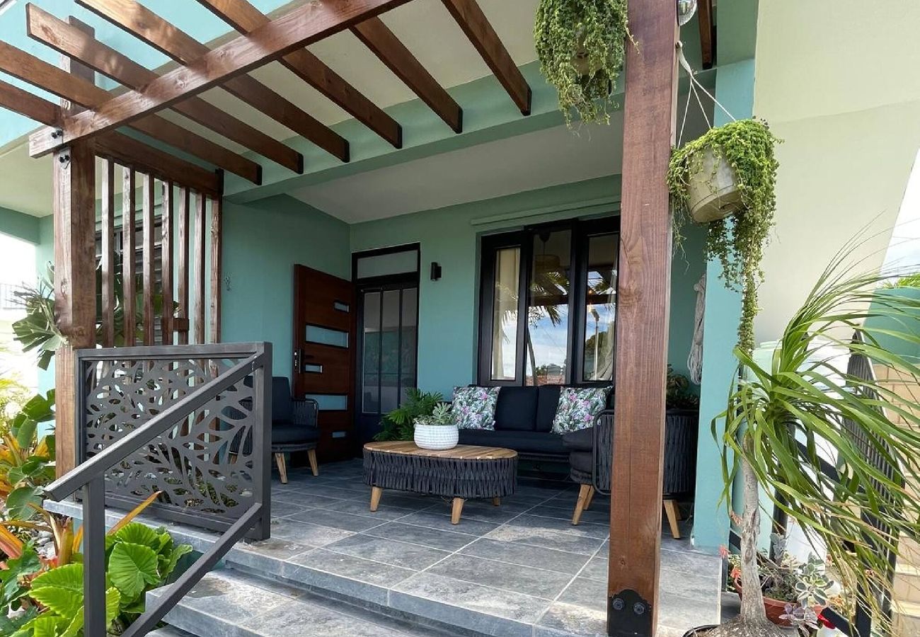 House in Camuy - Oceanfront Rustic Family Home Fully Equipped for 8