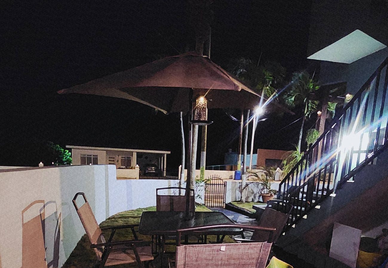 House in Camuy - Oceanfront Rustic Family Home Fully Equipped for 8