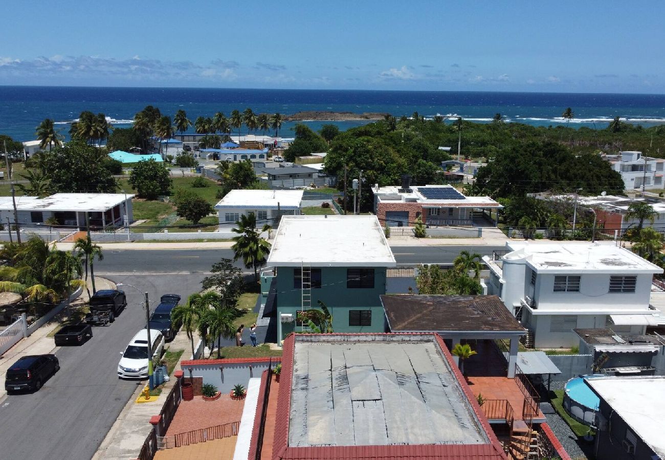 House in Camuy - Oceanfront Rustic Family Home Fully Equipped for 8