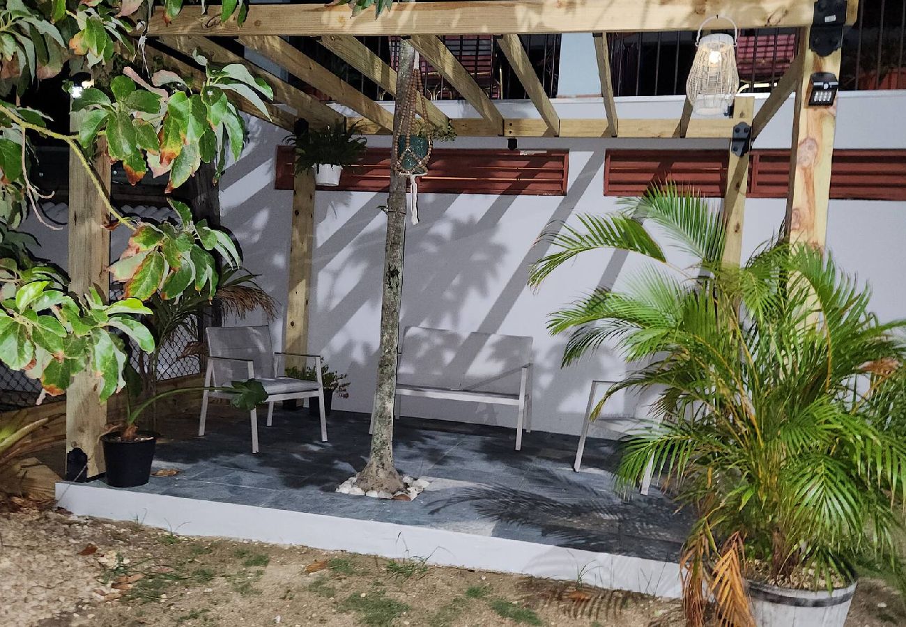 House in Camuy - Oceanfront Rustic Family Home Fully Equipped for 8
