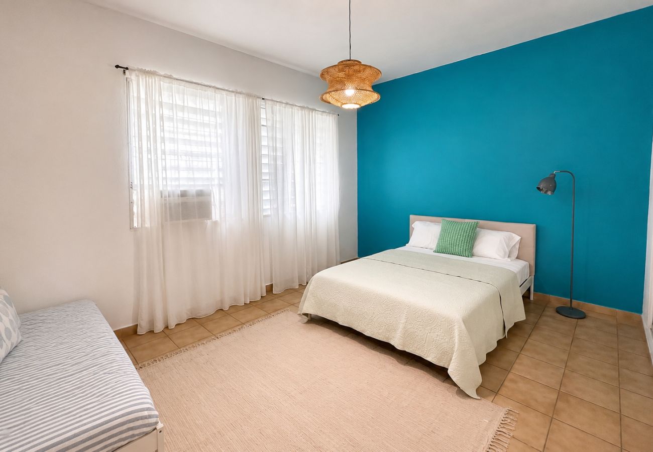 Apartment in San Juan - Cozy 2BR Stay Perfect for Families and Friends