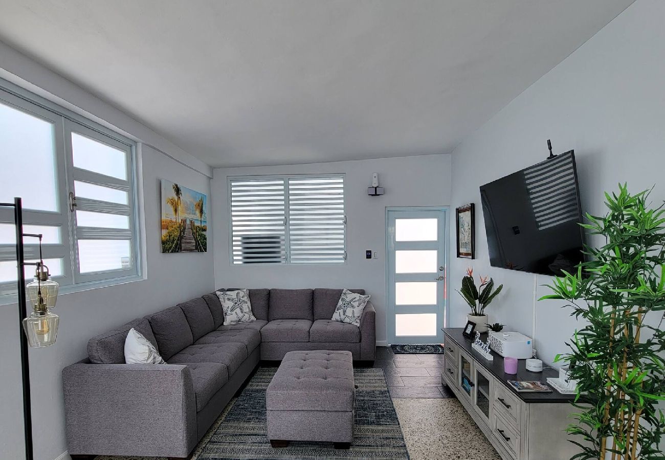 House in Carolina - Spacious Fam Retreat with Guest Home Near Beach 