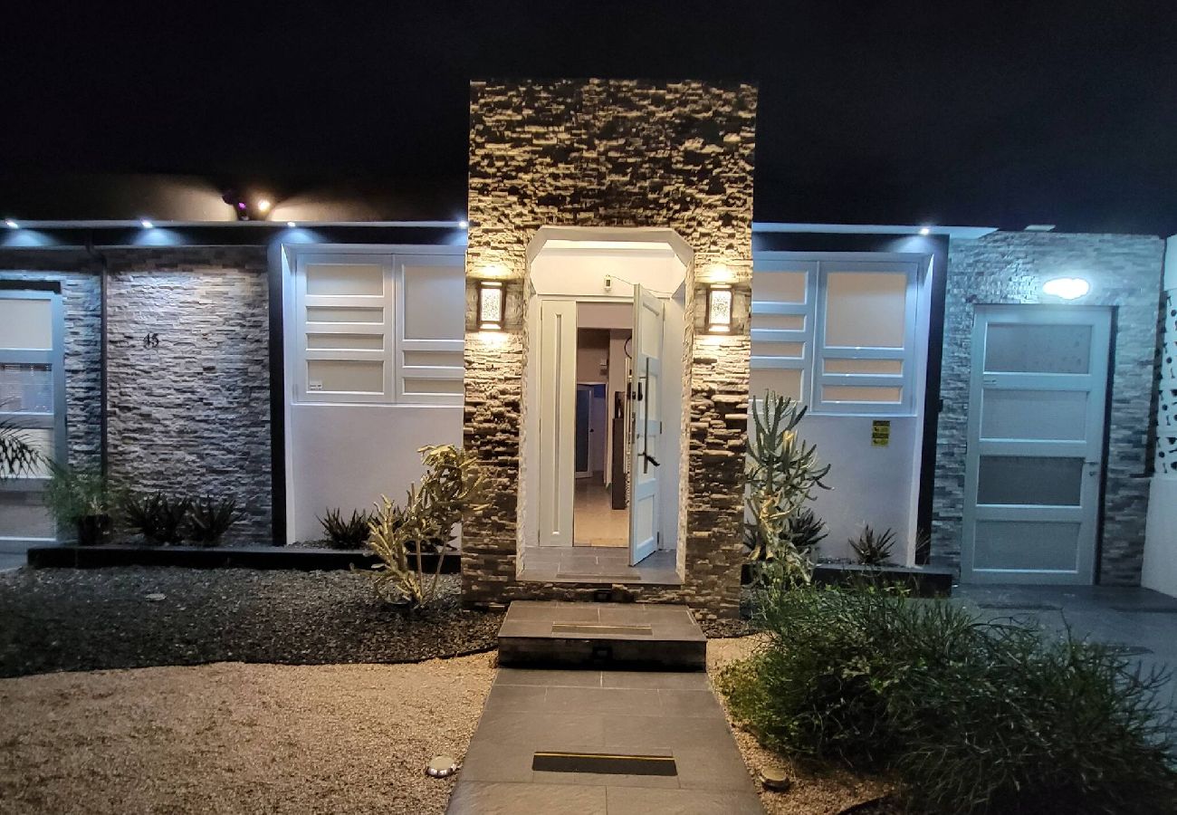 House in Carolina - Spacious Fam Retreat with Guest Home Near Beach 
