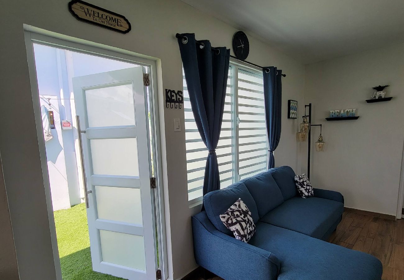 House in Carolina - Spacious Fam Retreat with Guest Home Near Beach 