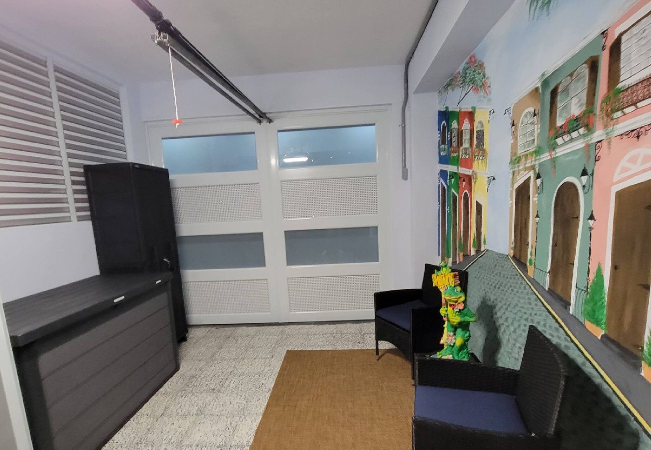 House in Carolina - Spacious Fam Retreat with Guest Home Near Beach 