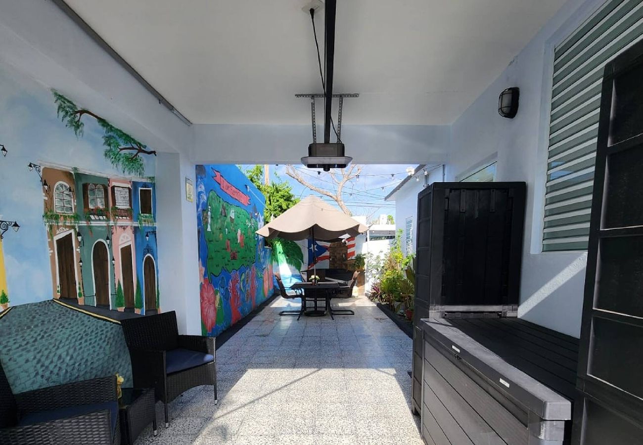 House in Carolina - Spacious Fam Retreat with Guest Home Near Beach 