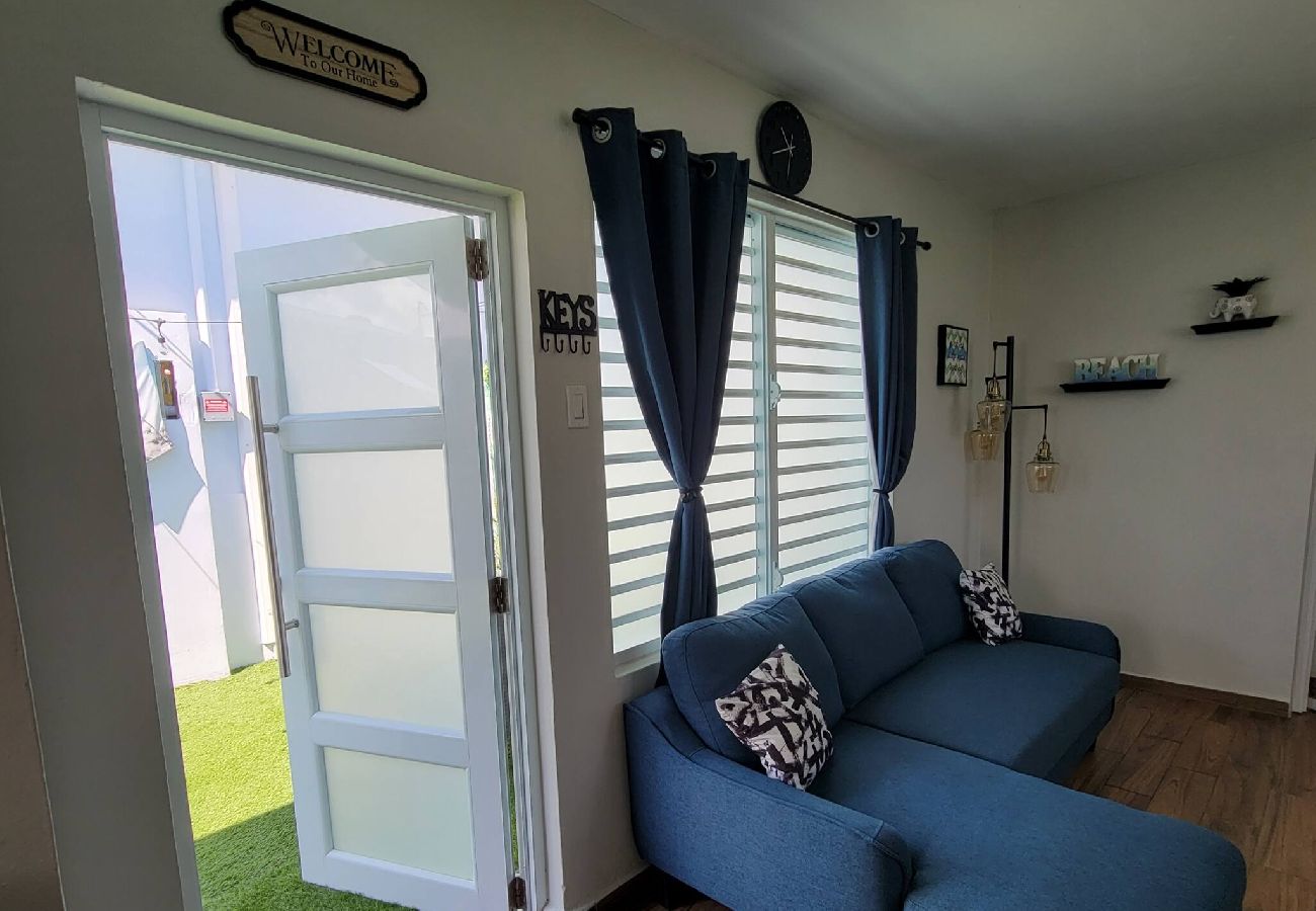 House in Carolina - Spacious Fam Retreat with Guest Home Near Beach 