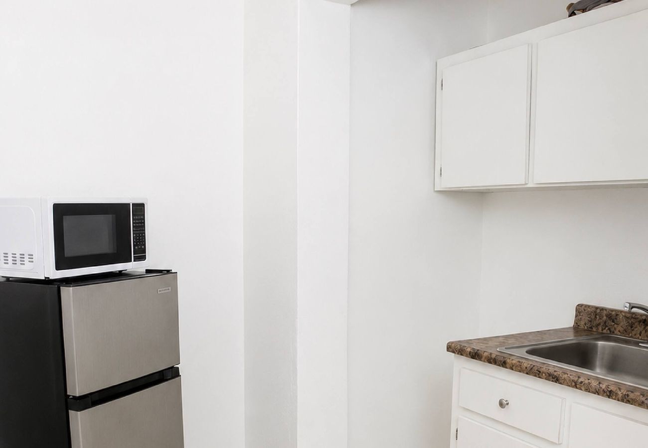 Apartment in San Juan - Spacious 1BR Apt Steps from Beach and Old San Juan 