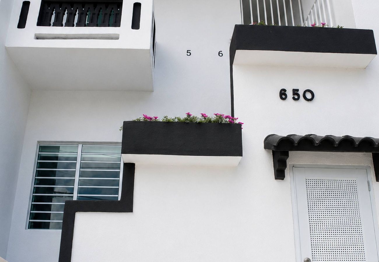Apartment in San Juan - Cozy 2BR with a View Steps from La Cerra 