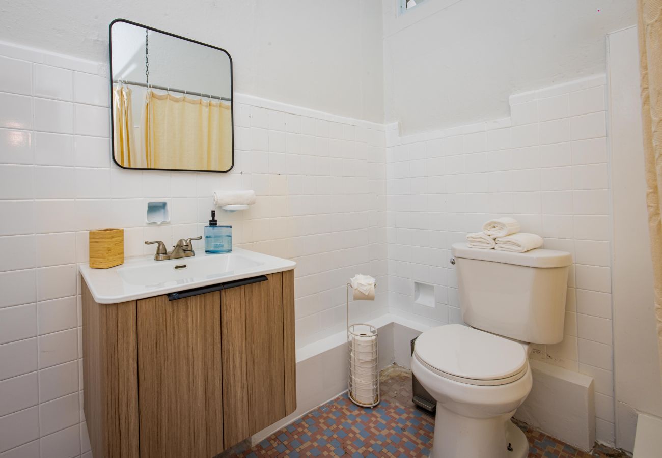 Apartment in San Juan - Cozy 2BR with a View Steps from La Cerra 