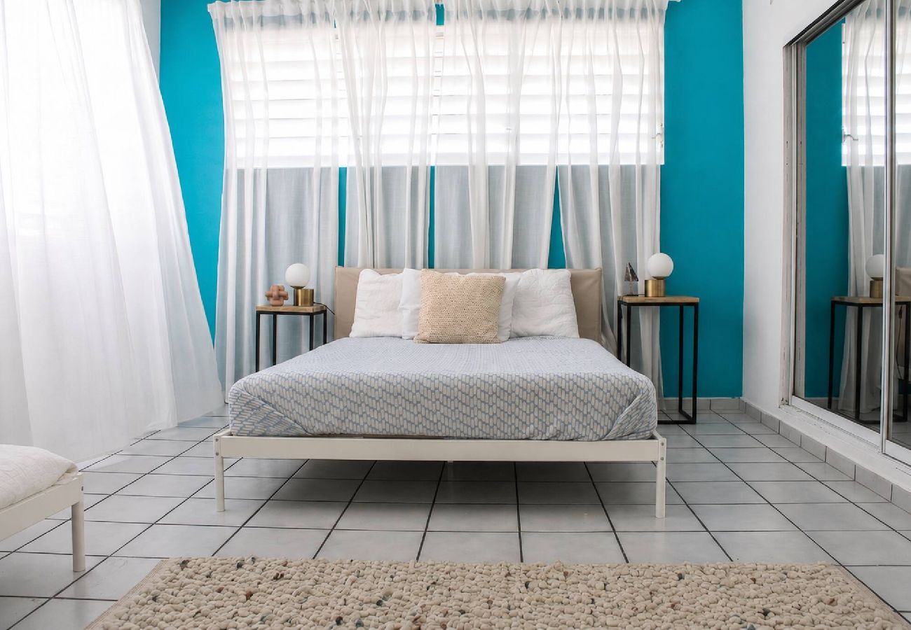 Apartment in San Juan - Budget Friendly 1BR w Balcony Steps from Beach 