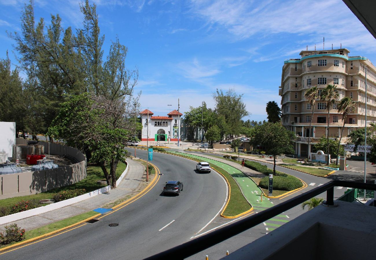 Apartment in San Juan - Budget Friendly 1BR w Balcony Steps from Beach 