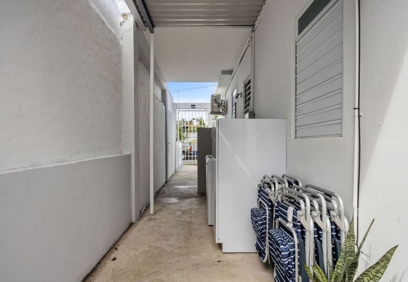 House in Carolina - Modern 3BR Home in Carolina Near Beaches & Airport