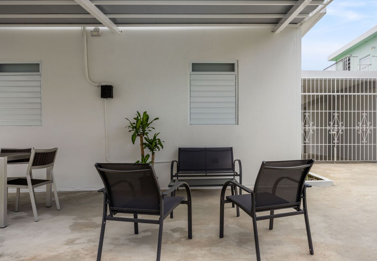 House in Carolina - Modern 3BR Home in Carolina Near Beaches & Airport