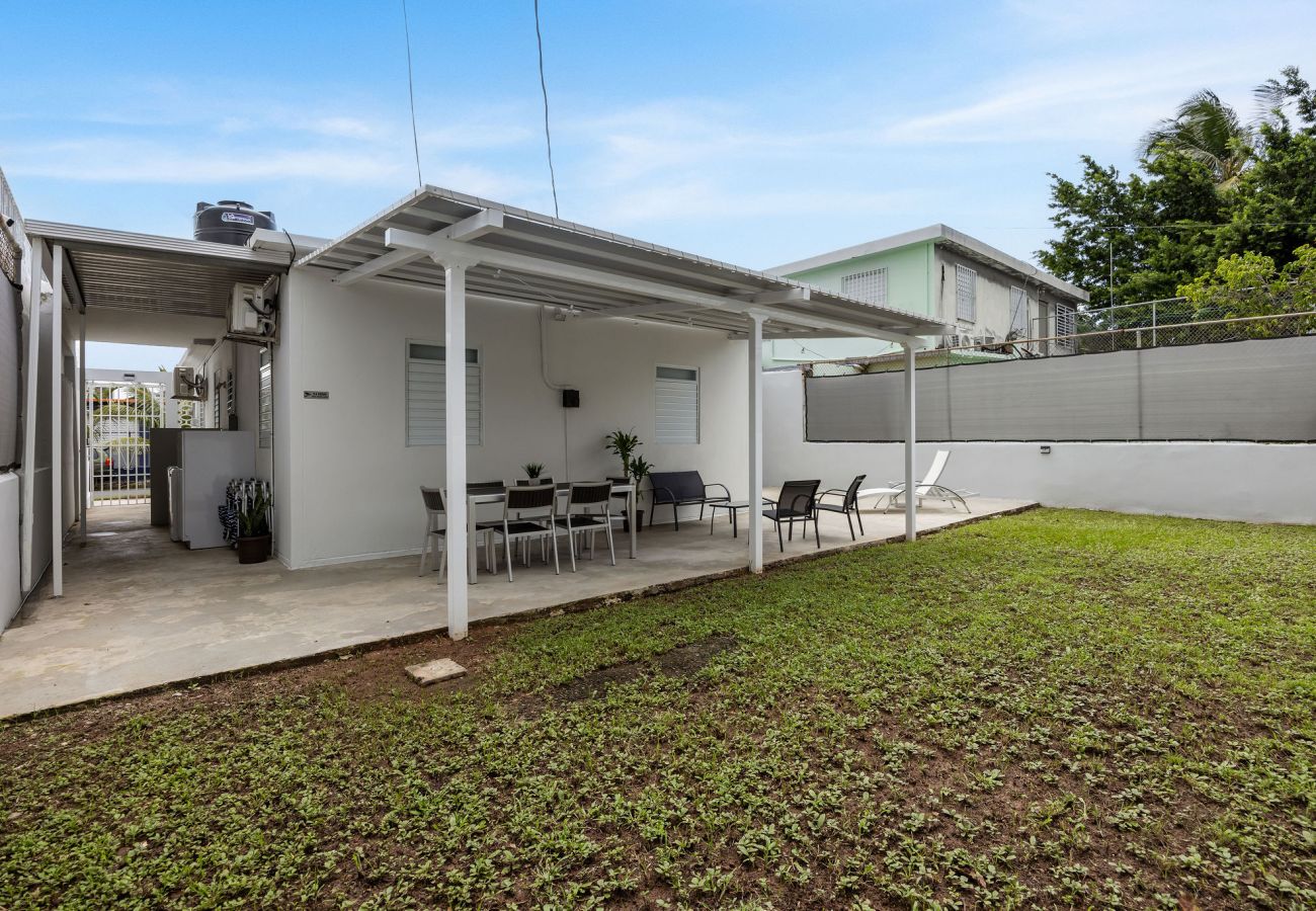 House in Carolina - Modern 3BR Home in Carolina Near Beaches & Airport