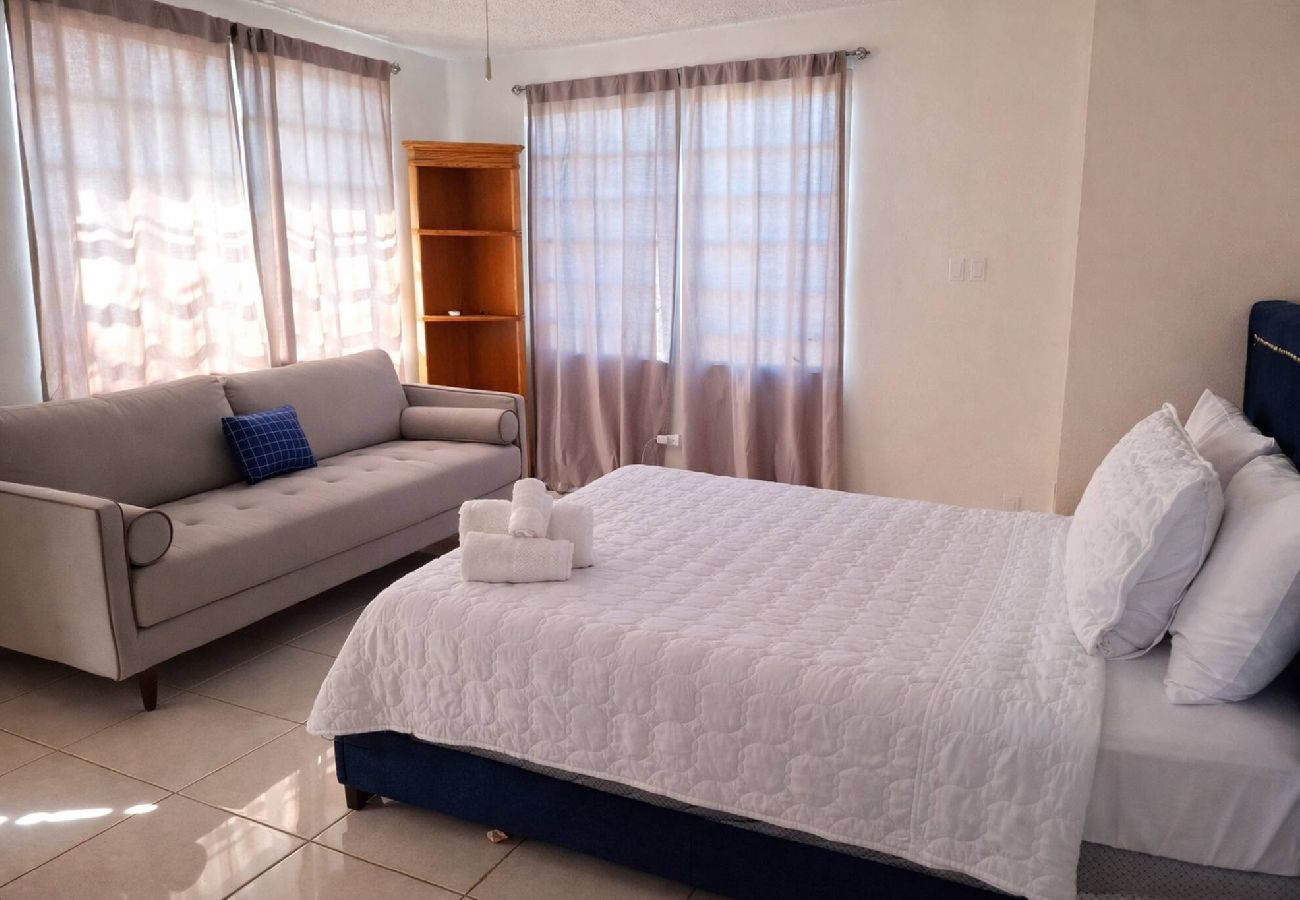 House in Dorado - 9 br in dorado 