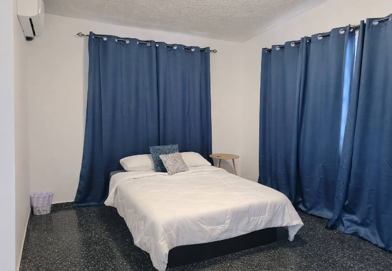 House in Dorado - 9 br in dorado 