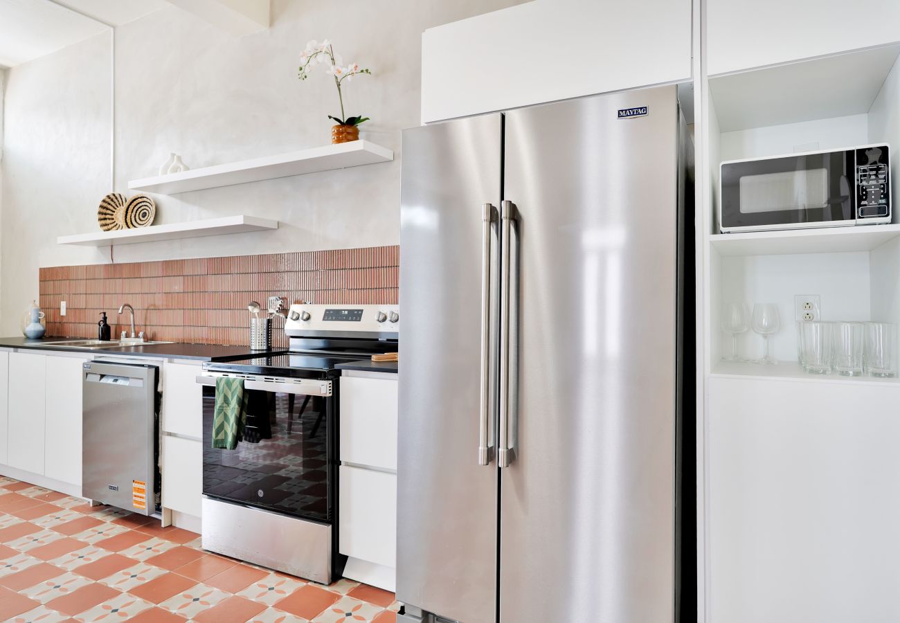 House in San Juan - Vibrant Santurce Caribbean Escape | 7BR w/ Rooftop