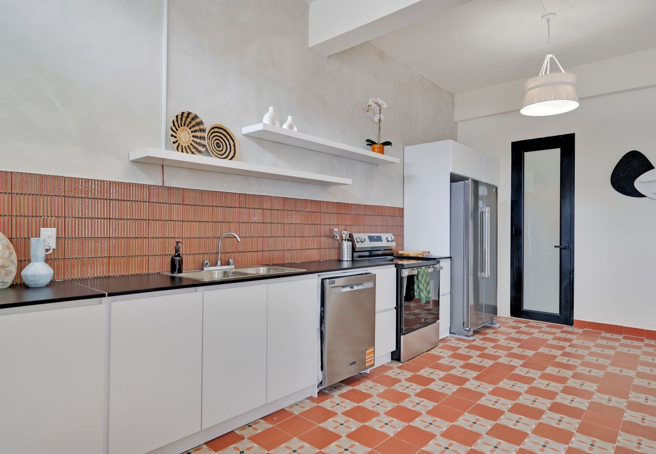 House in San Juan - Vibrant Santurce Caribbean Escape | 7BR w/ Rooftop