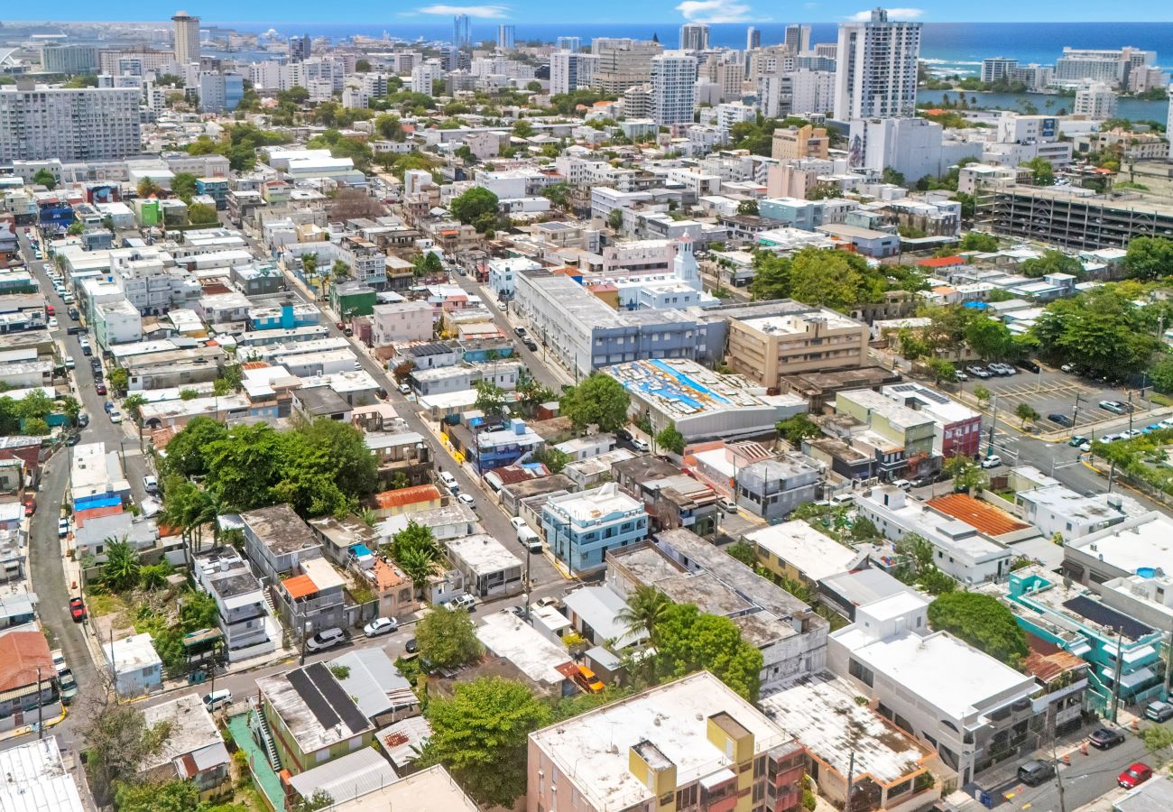 House in San Juan - Vibrant Santurce Caribbean Escape | 7BR w/ Rooftop