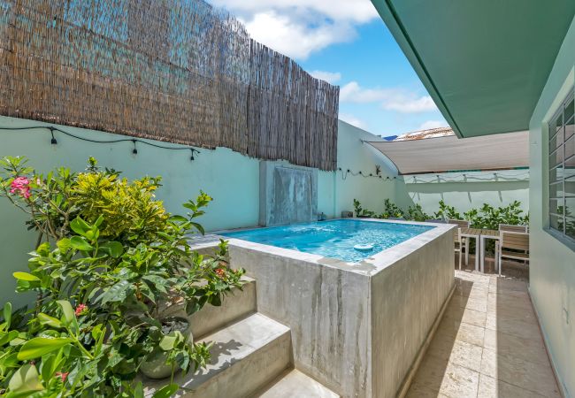House in San Juan - 4BR Pool Home | 5 Min to Beach, San Juan