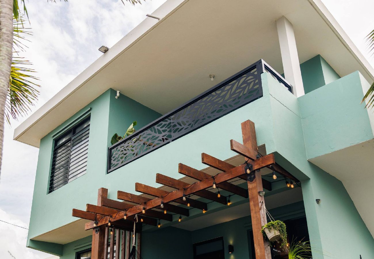 House in Camuy - LISC8E6 - Casa Rever #2 Rosa de Sarón