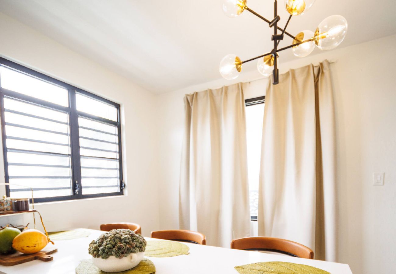 House in Camuy - LISC8E6 - Casa Rever #2 Rosa de Sarón