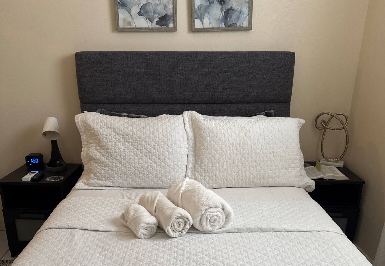Apartment in  - Boricua 2 | Eco Estudio con A/C y WiFi 