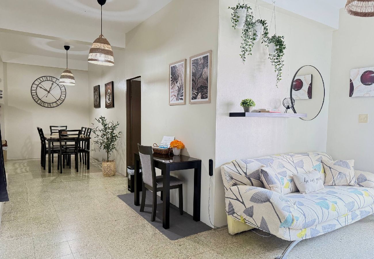 Apartment in Yauco - 3BR para 7|Aire Central+ Laundry|Camina al Pueblo 