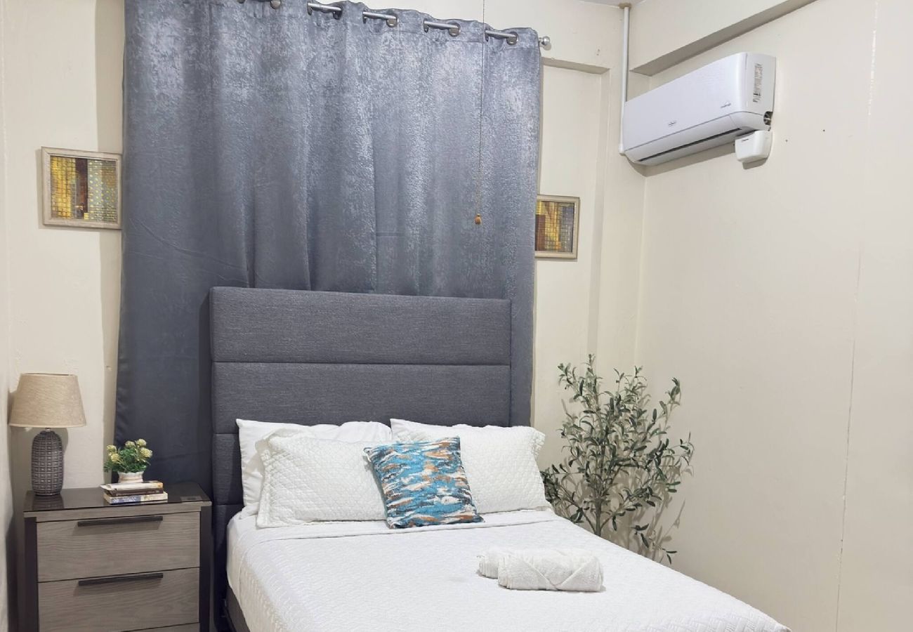 Apartment in Yauco - 3BR para 7|Aire Central+ Laundry|Camina al Pueblo 