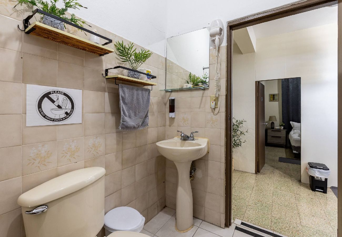 Apartment in Yauco - 3BR para 7|Aire Central+ Laundry|Camina al Pueblo 