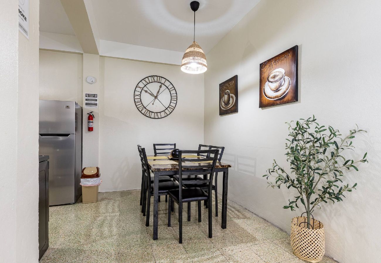 Apartment in Yauco - 3BR para 7|Aire Central+ Laundry|Camina al Pueblo 
