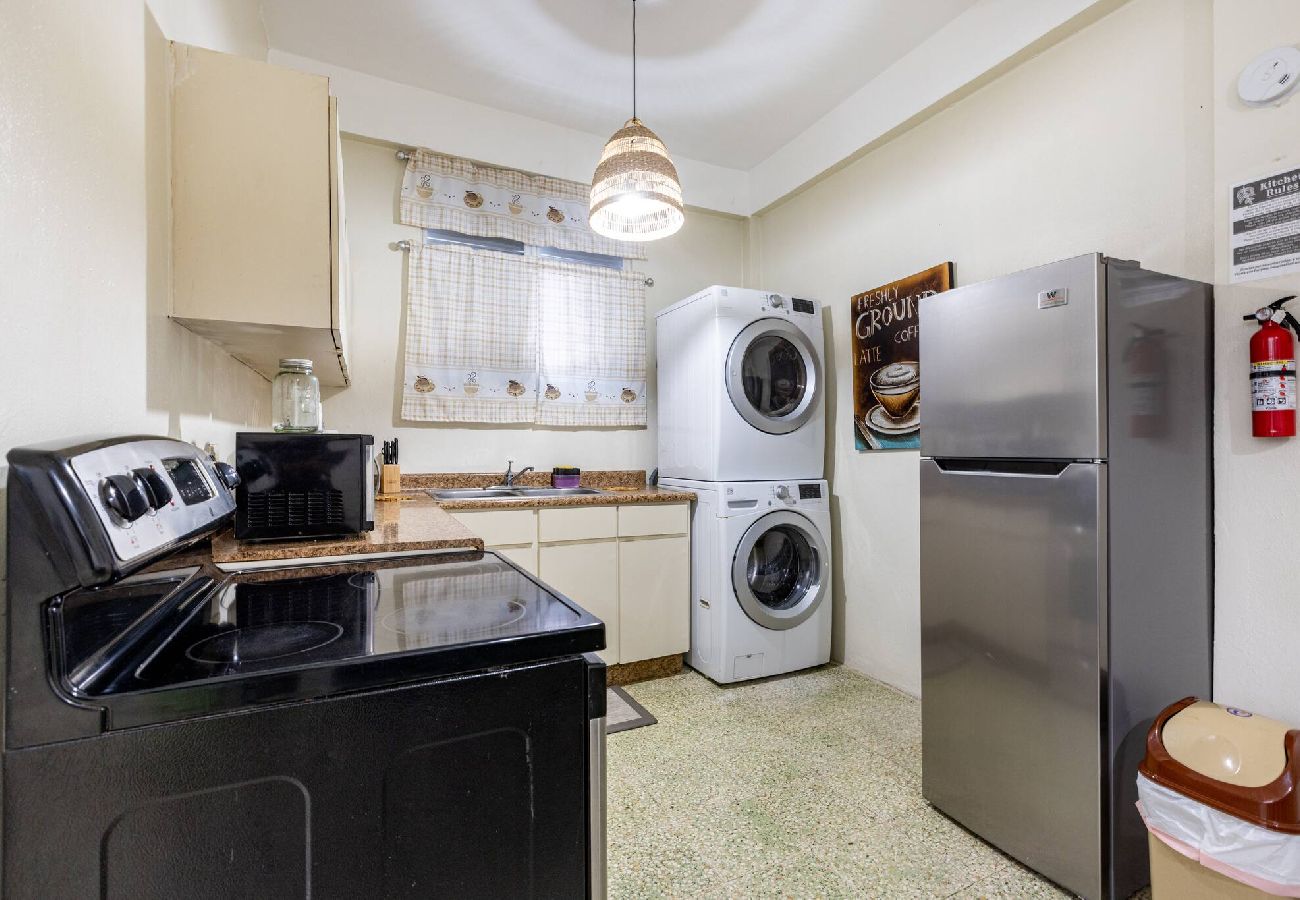 Apartment in Yauco - 3BR para 7|Aire Central+ Laundry|Camina al Pueblo 