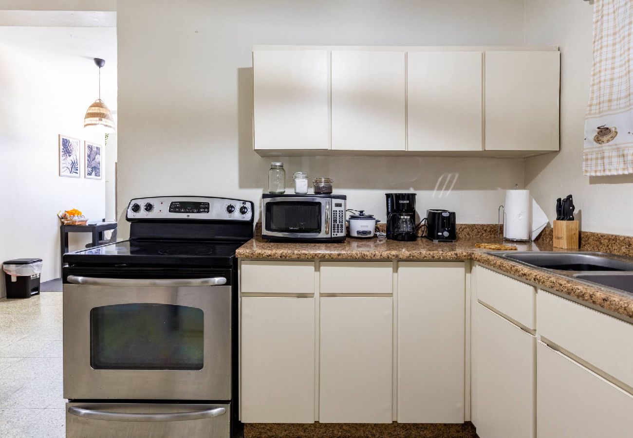 Apartment in Yauco - 3BR para 7|Aire Central+ Laundry|Camina al Pueblo 