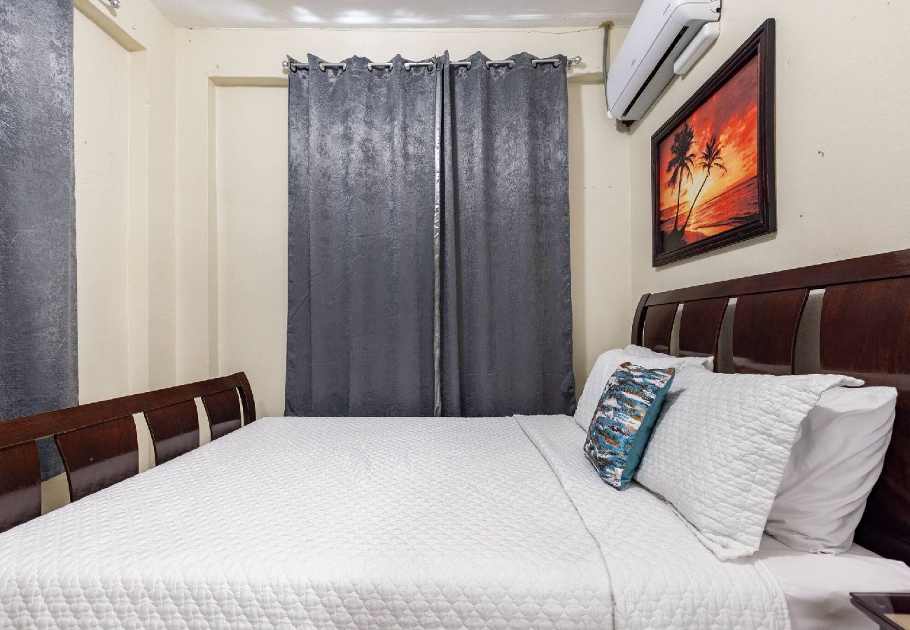 Apartment in Yauco - 3BR para 7|Aire Central+ Laundry|Camina al Pueblo 