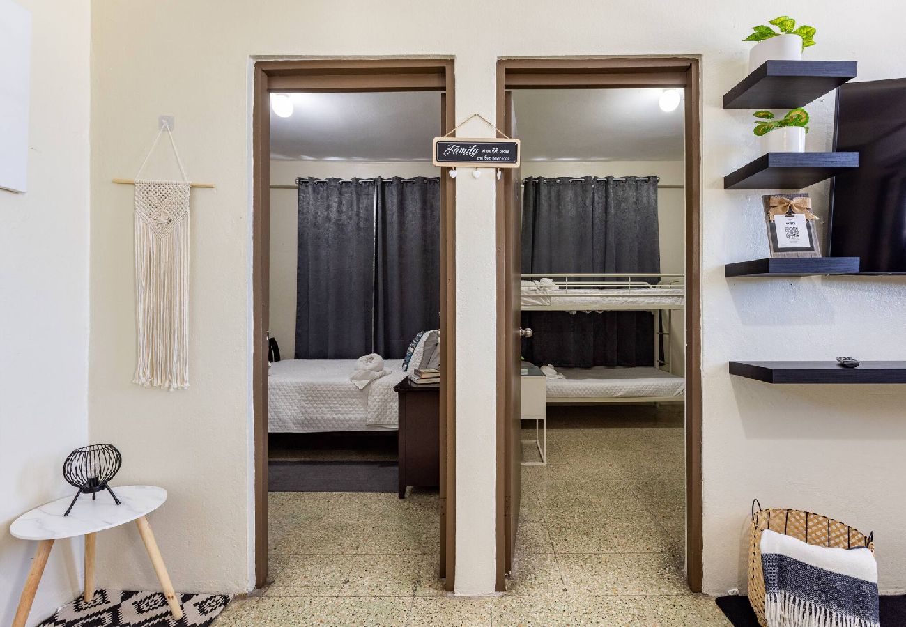 Apartment in Yauco - 3BR para 7|Aire Central+ Laundry|Camina al Pueblo 