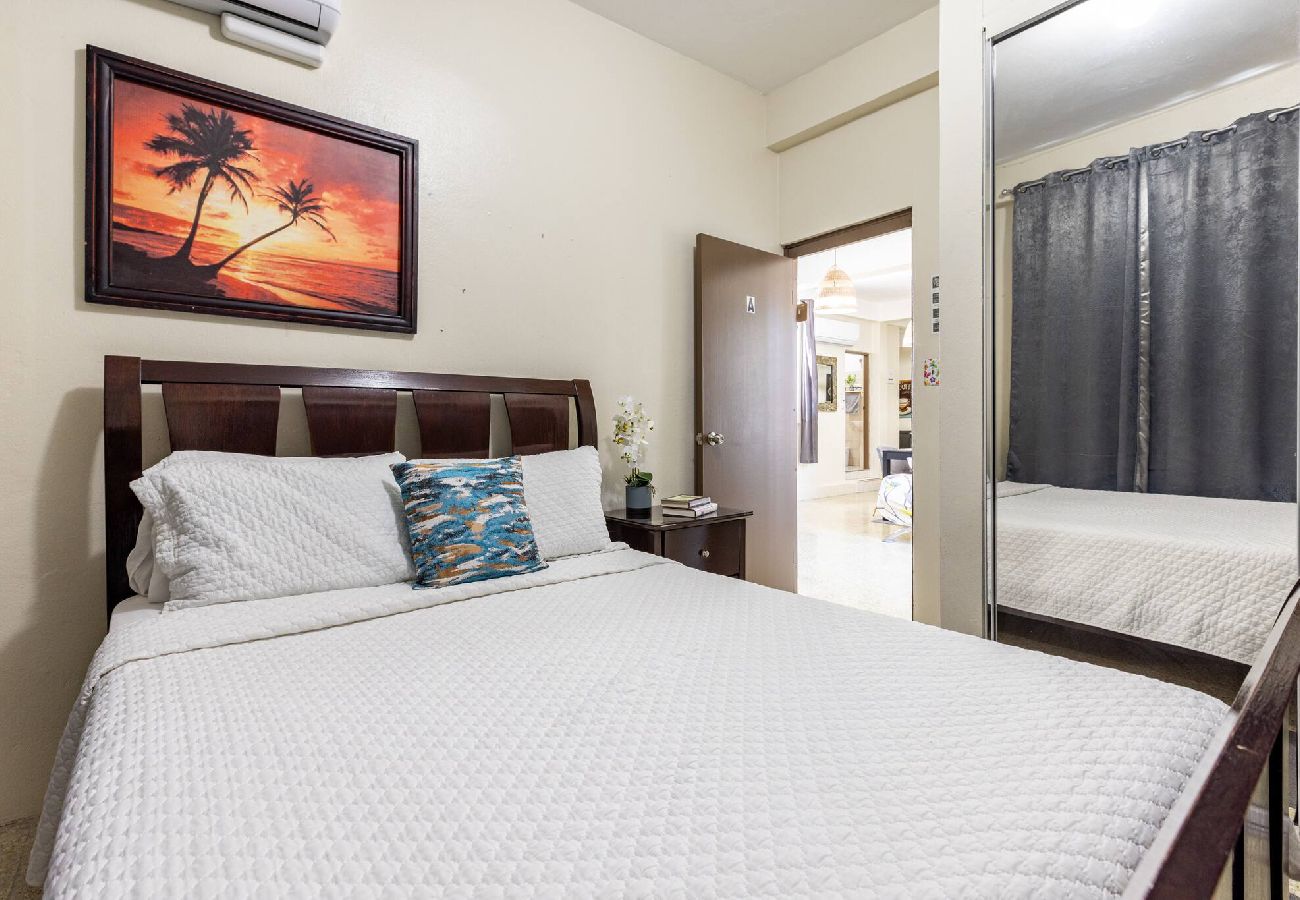 Apartment in Yauco - 3BR para 7|Aire Central+ Laundry|Camina al Pueblo 