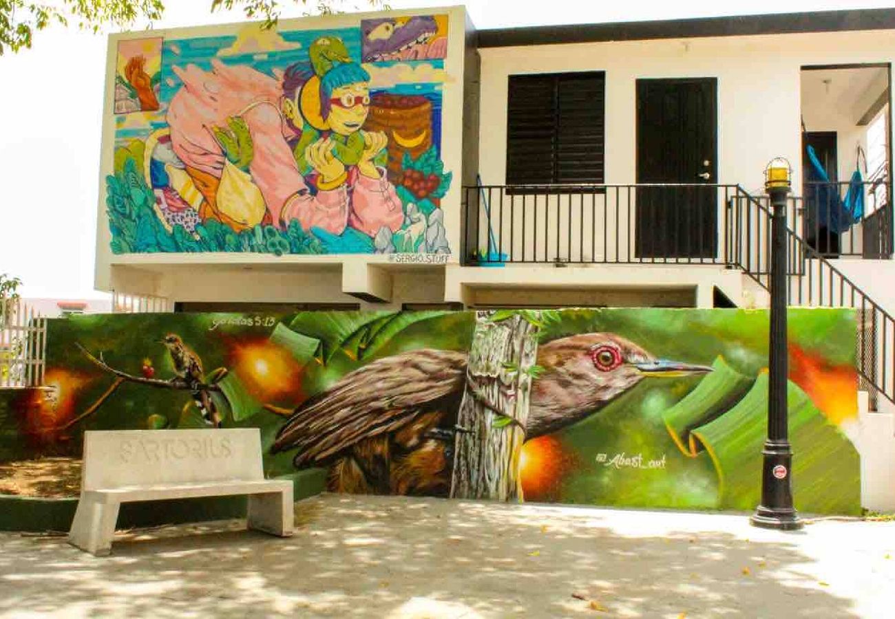 Apartment in Yauco - 3BR para 7|Aire Central+ Laundry|Camina al Pueblo 