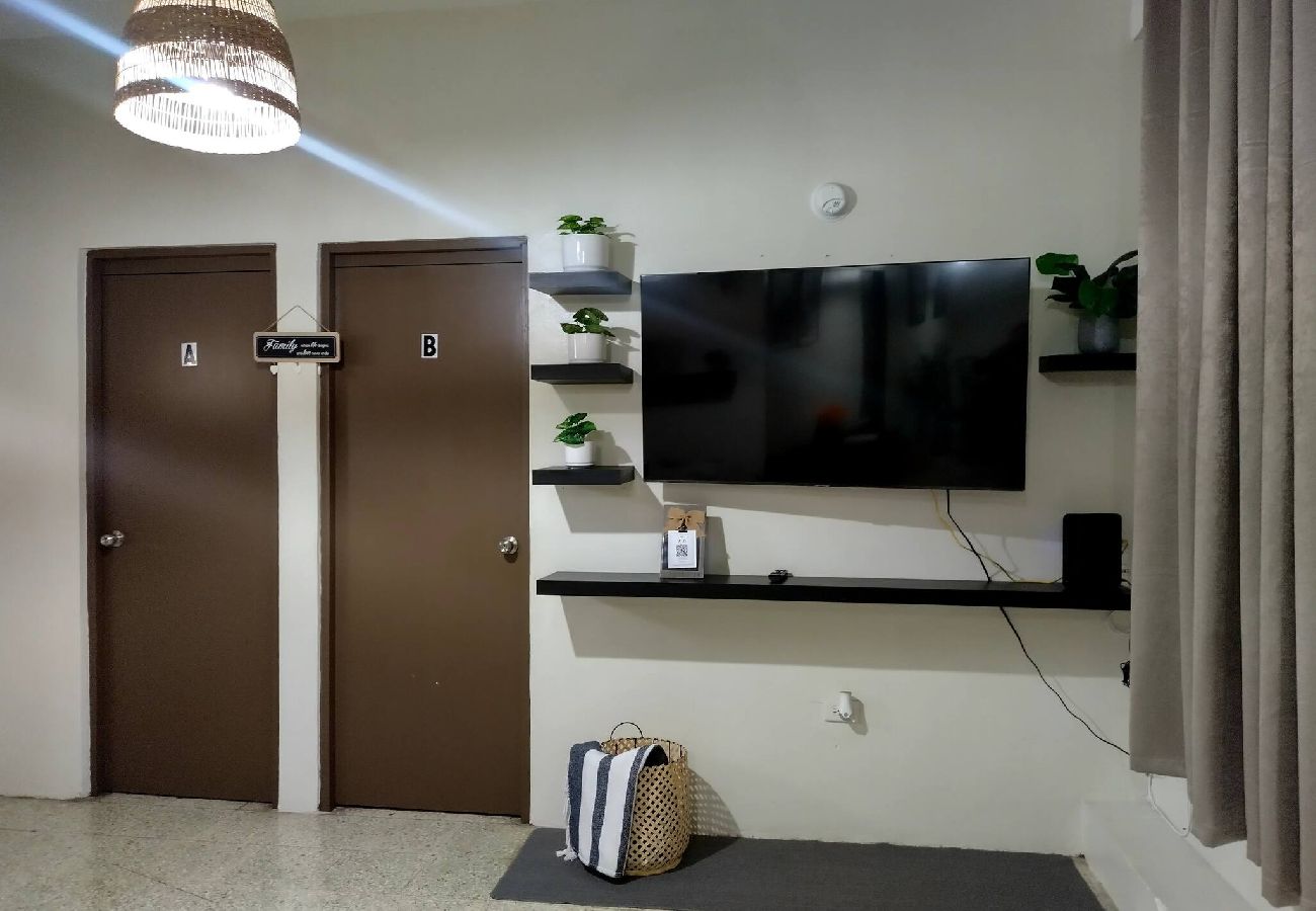 Apartment in Yauco - 3BR para 7|Aire Central+ Laundry|Camina al Pueblo 