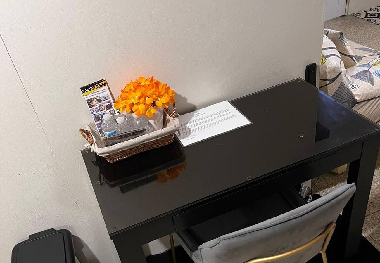 Apartment in Yauco - 3BR para 7|Aire Central+ Laundry|Camina al Pueblo 