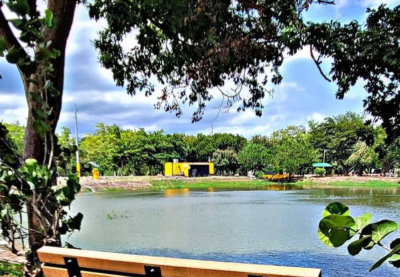 Apartment in Yauco - 3BR para 7|Aire Central+ Laundry|Camina al Pueblo 