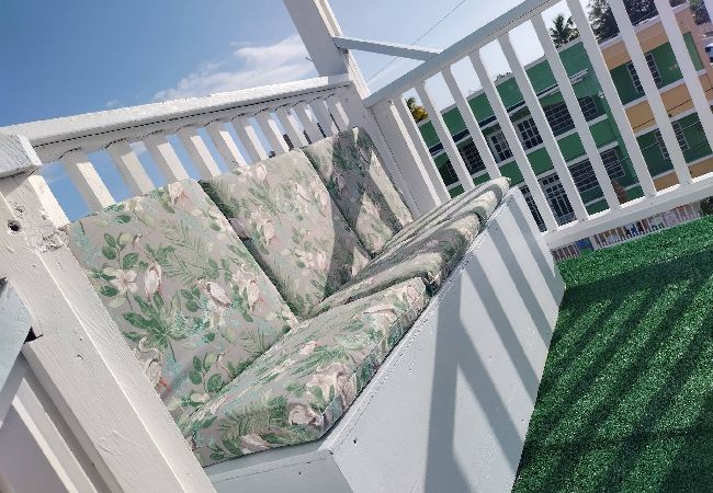 House in Guanica - Balcony, 2 pools, walk to Playa Santa