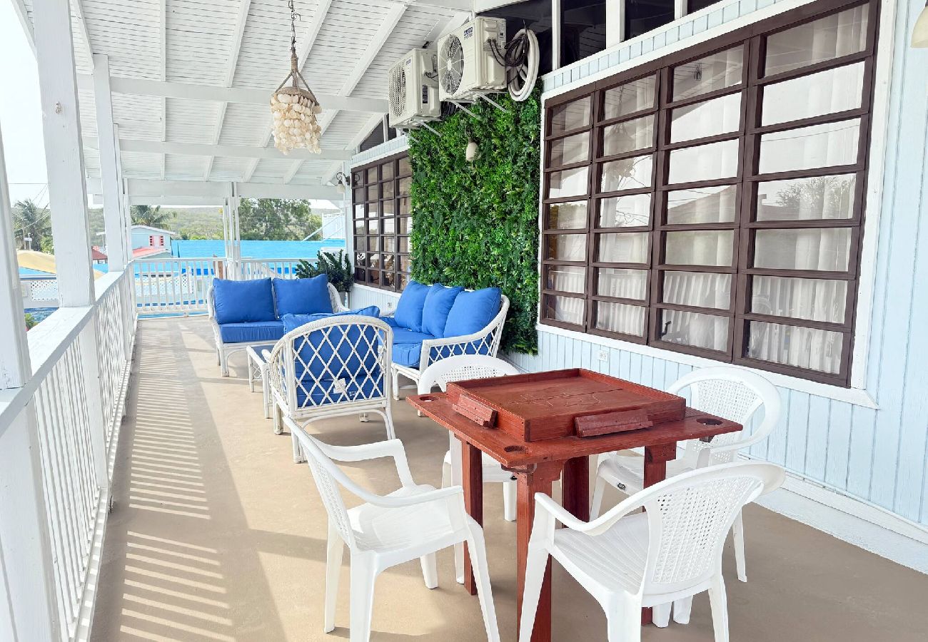 Apartment in  - Camina a la Playa | Piscinas | Billar | Apto. D 