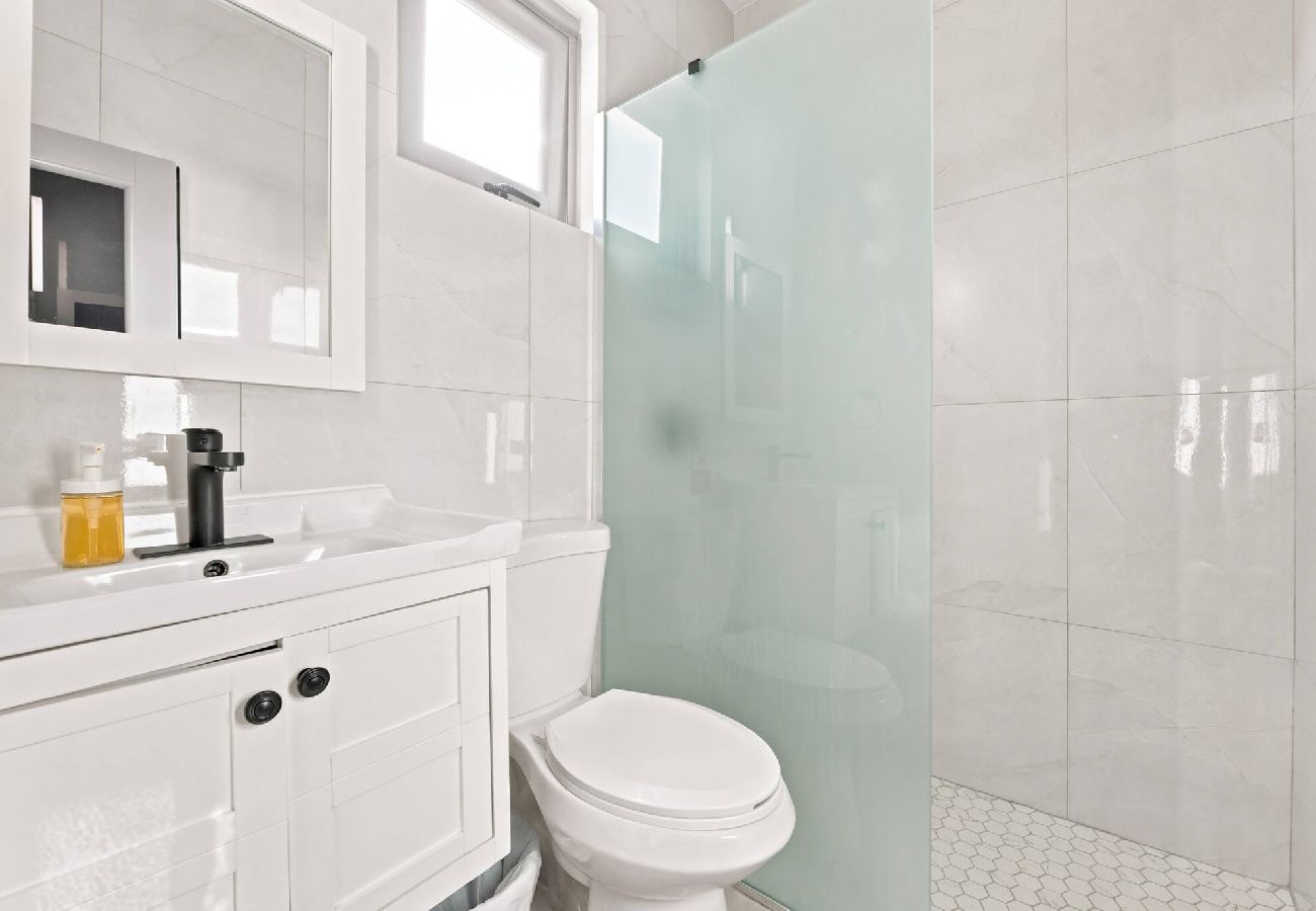 Apartment in San Juan - Brisamare Apt 5 | 2BR | Pool, BBQ, Generator 