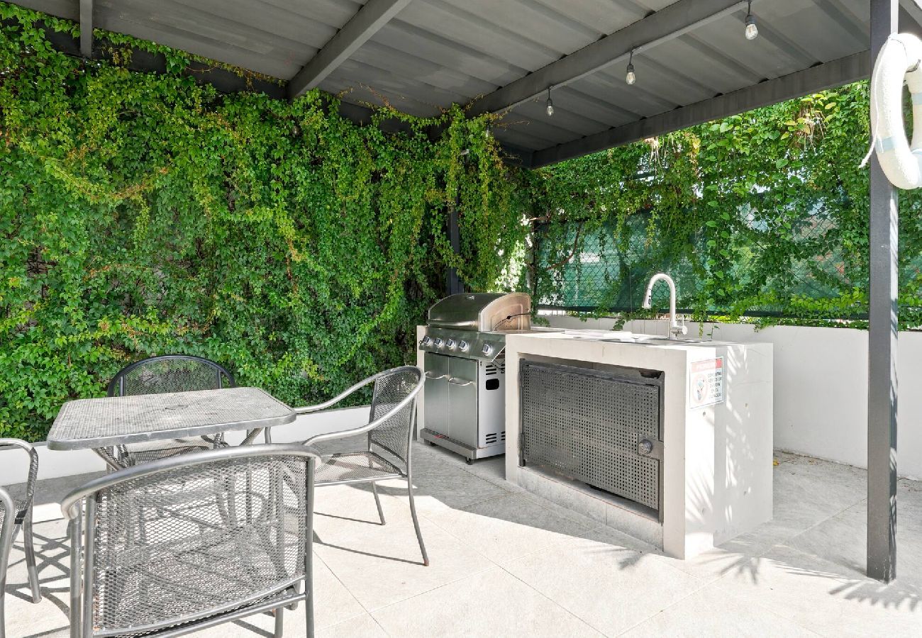 Apartment in San Juan - Brisamare Apt 5 | 2BR | Pool, BBQ, Generator 