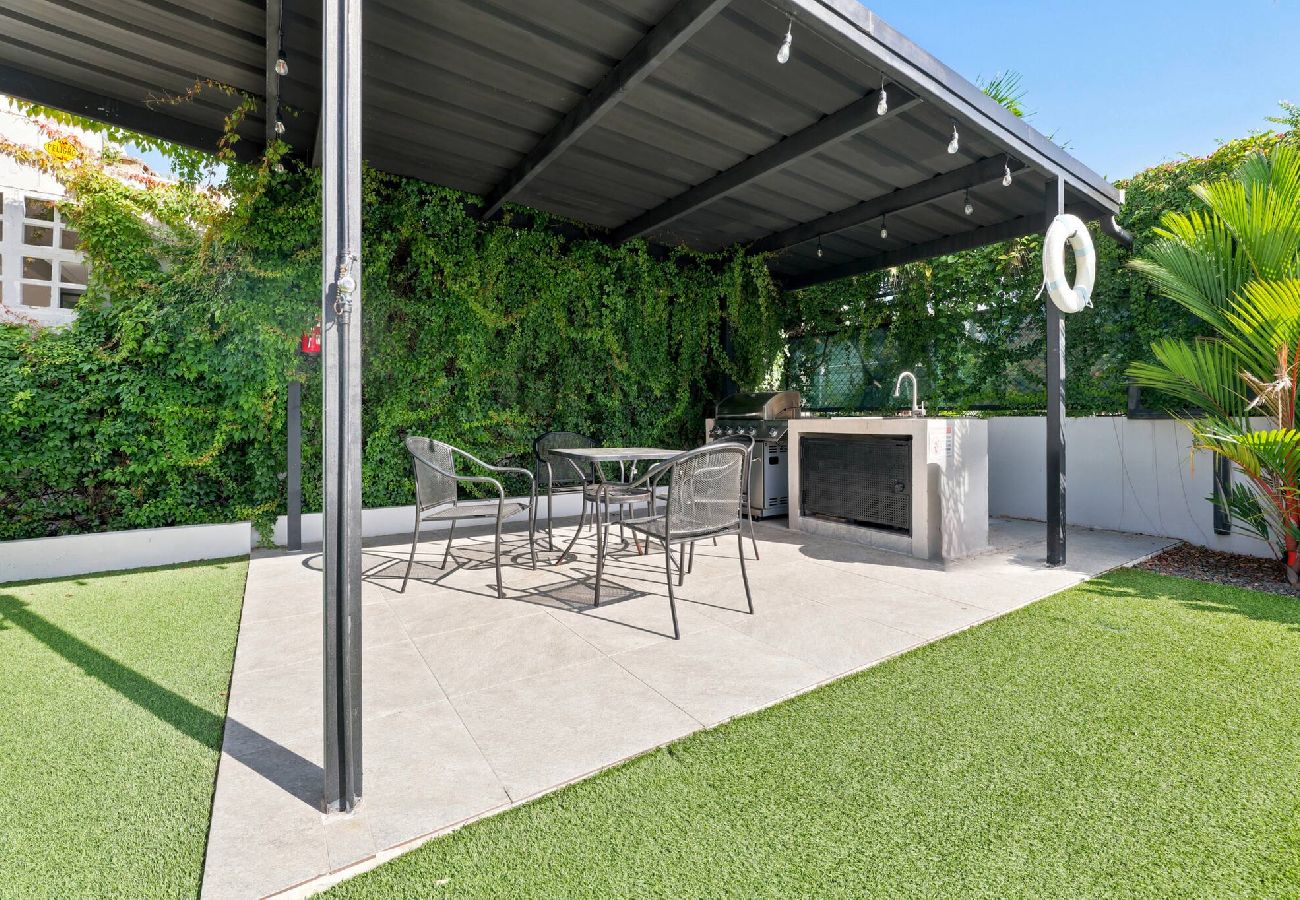 Apartment in San Juan - Brisamare Apt 4 | 1BR | Pool, BBQ, Generator 