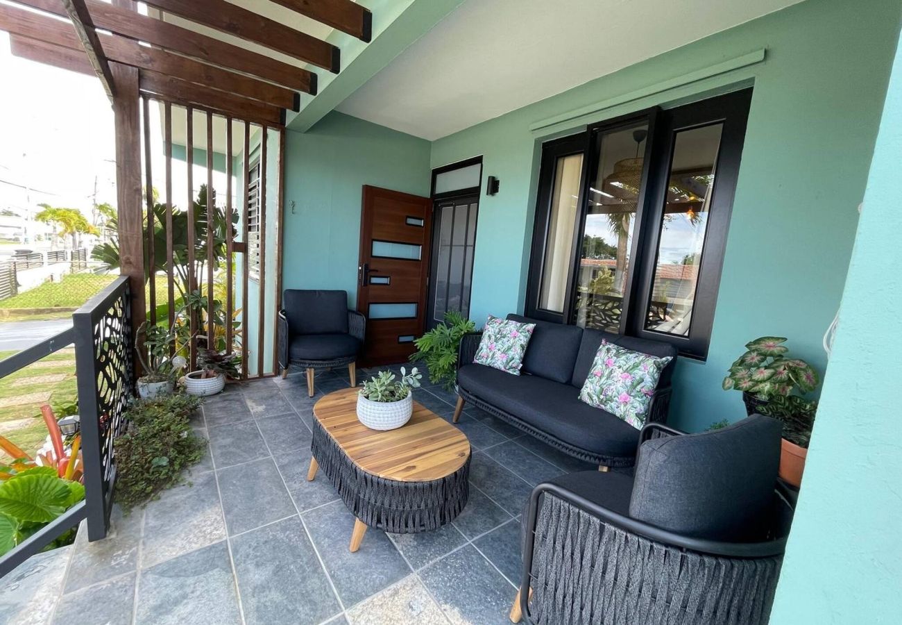 House in Camuy - 6BR Beachfront Compound w/ Generator & Games 