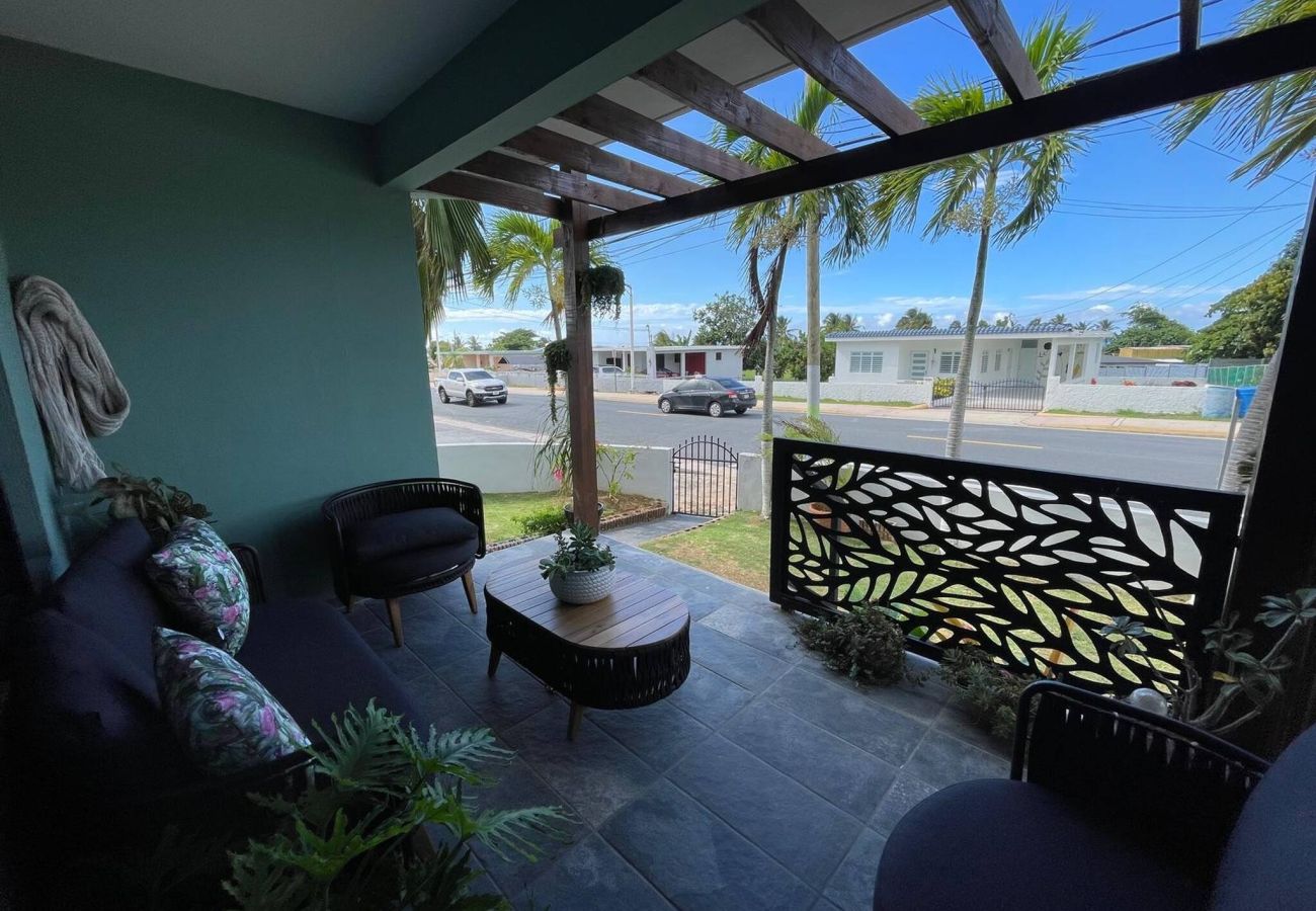 House in Camuy - 6BR Beachfront Compound w/ Generator & Games 