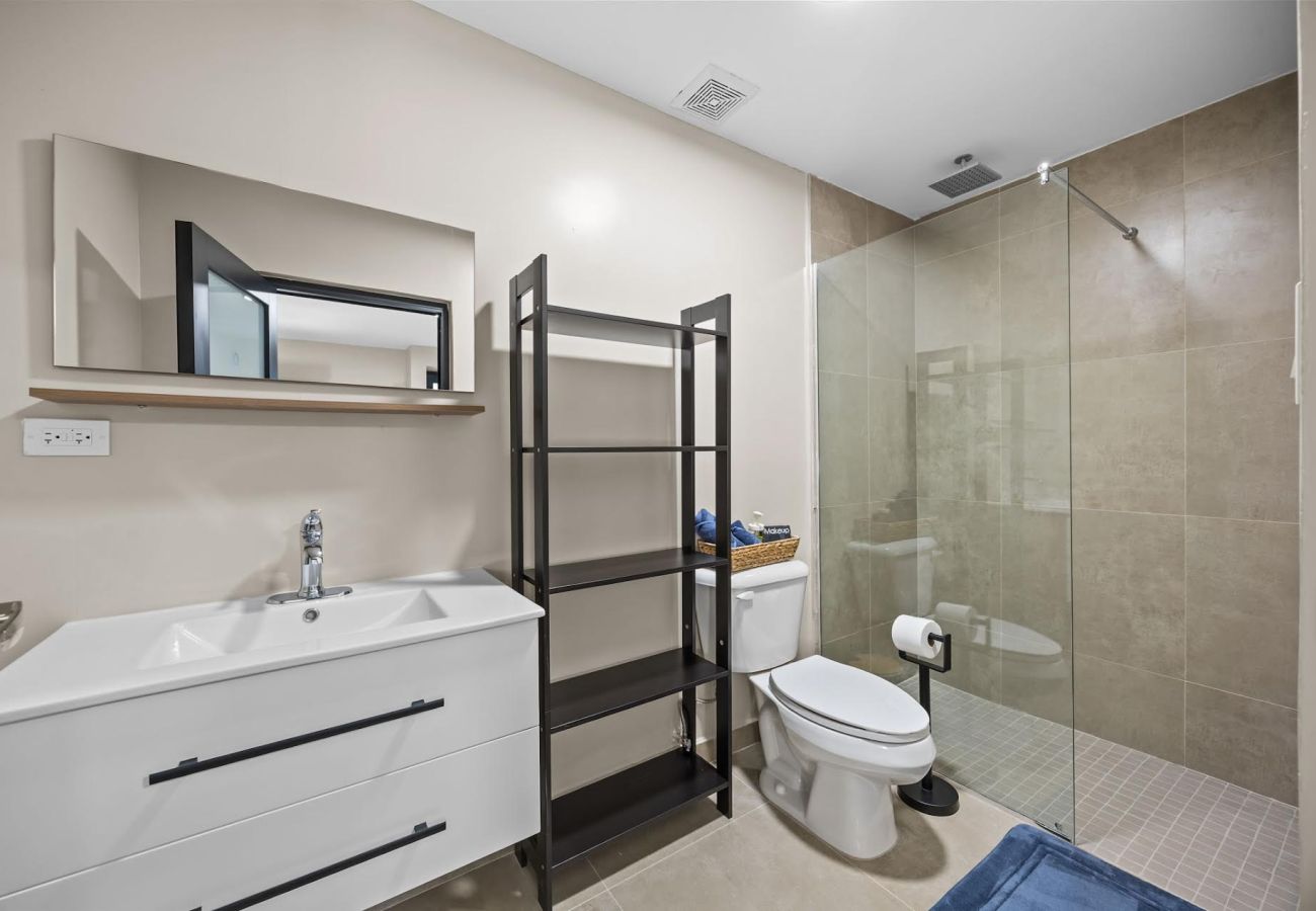 Rent by room in Carolina - Isla Verde Ocean Breeze | Luxury Beach Suites 1D